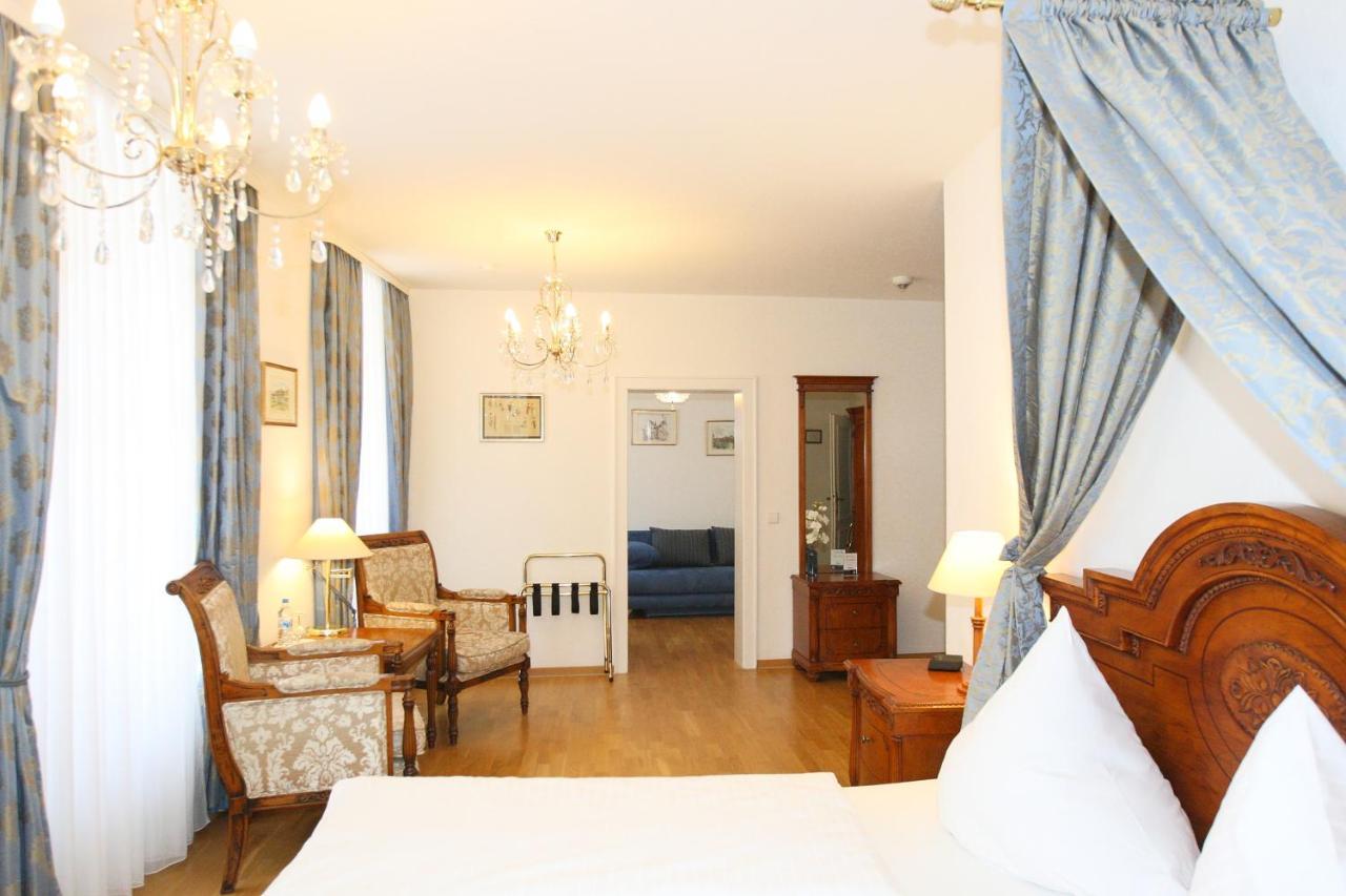 Hotel Rathausglöckel 4*